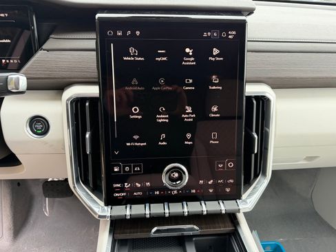 New 2026 GMC Acadia Denali w/ Super Cruise Package AWD/4WD image 18