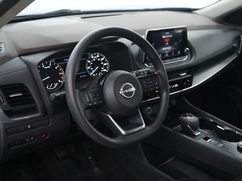 Used 2023 Nissan Rogue SV image 20