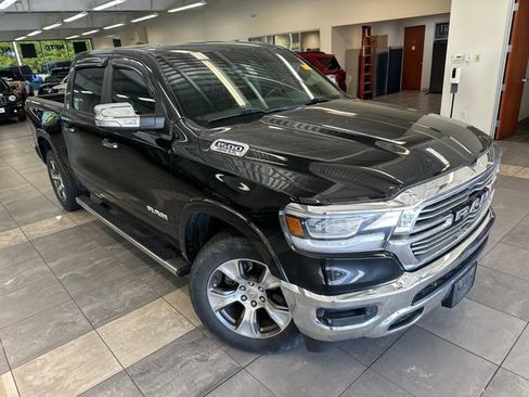 Used 2019 RAM 1500 Laramie AWD/4WD image 12