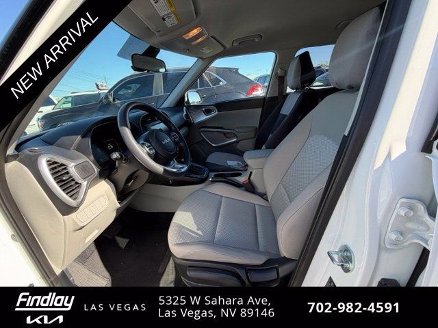Certified 2023 Kia Soul LX FWD image 9
