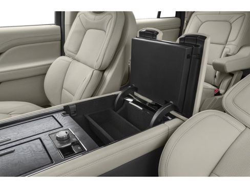 Used 2018 Lincoln Navigator L Reserve w/ Technology Package image 53