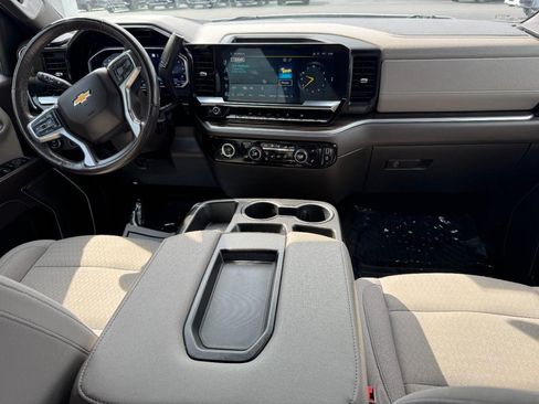 Used 2022 Chevrolet Silverado 1500 LT AWD/4WD image 14