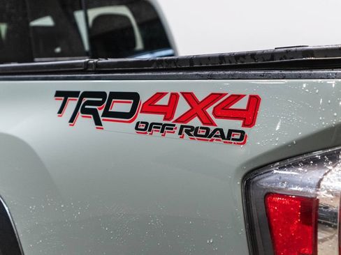 Certified 2023 Toyota Tacoma TRD Off-Road w/ TRD Premium Off Road Package AWD/4WD image 13