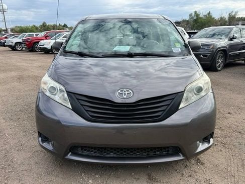 Used 2011 Toyota Sienna FWD image 8