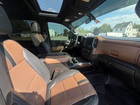 Used 2021 Chevrolet Silverado 2500 High Country w/ Z71 Off-Road Package AWD/4WD image 18