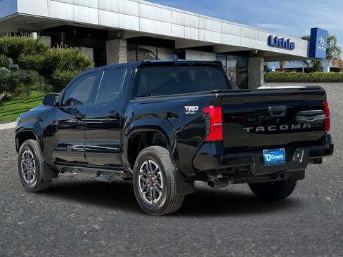 Used 2025 Toyota Tacoma TRD Sport image 7
