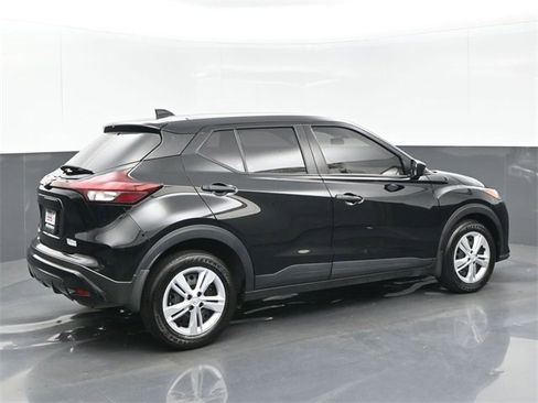 Certified 2024 Nissan Kicks S image 6