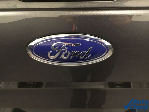 Used 2017 Ford F150 XLT w/ Equipment Group 302A Luxury image 18