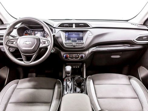 Used 2022 Chevrolet TrailBlazer LT w/ Driver Confidence Package FWD image 17