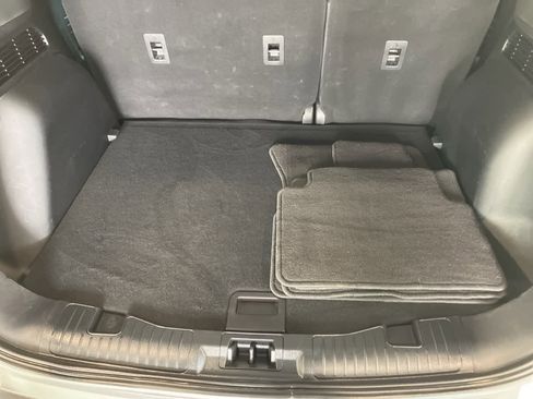 Used 2024 Ford Escape Platinum image 30