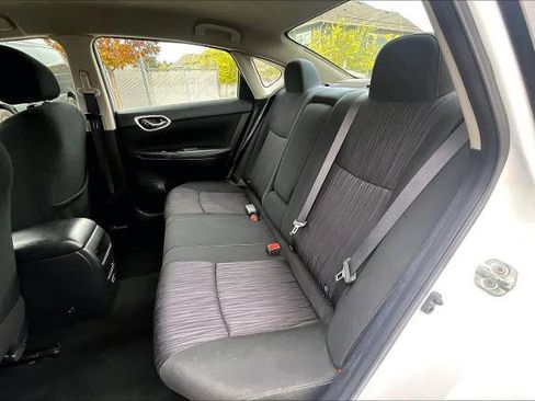 Certified 2019 Nissan Sentra SV image 18