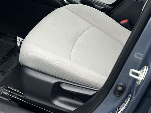 Used 2020 Toyota Corolla LE image 12