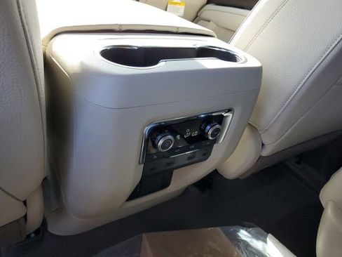 New 2026 GMC Yukon XL Denali image 16