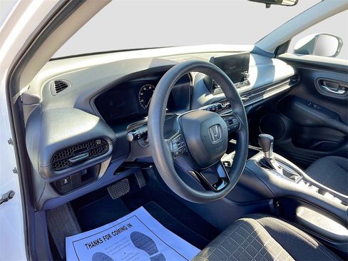 Used 2024 Honda HR-V LX image 9