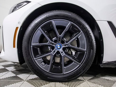 Used 2024 BMW i4 xDrive40i image 35