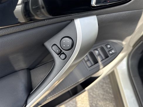 Used 2023 Mitsubishi Eclipse Cross SEL image 15