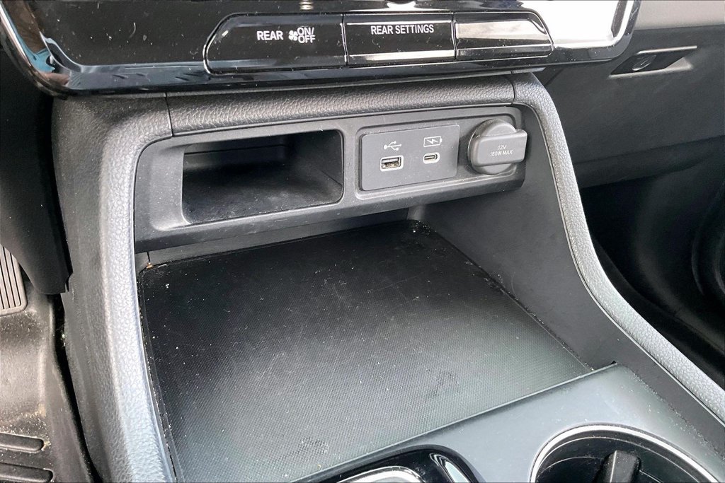 Used 2023 Honda Pilot LX image 15