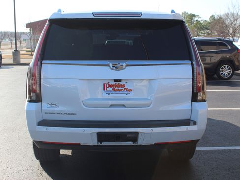 Used 2019 Cadillac Escalade Premium Luxury image 7