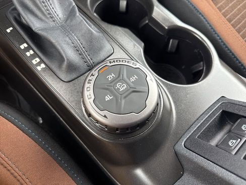 Used 2023 Ford Bronco Outer Banks image 21