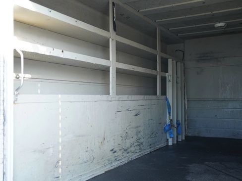 Used 2016 Ford F550 4x4 Regular Cab Super Duty image 11