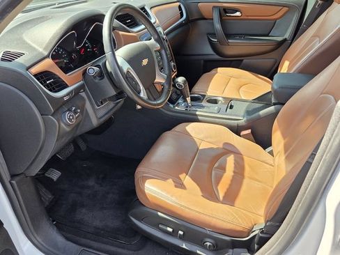 Used 2016 Chevrolet Traverse LT FWD image 9