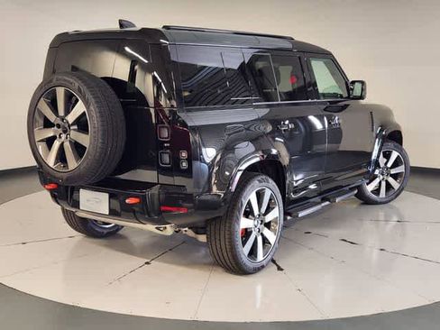 New 2026 Land Rover Defender 110 X AWD/4WD image 2