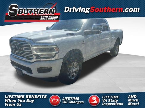 Used 2023 RAM 2500 Laramie AWD/4WD image 1
