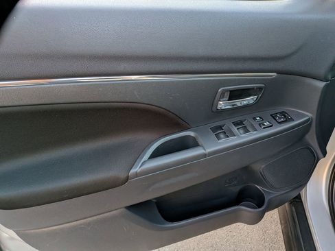 Used 2024 Mitsubishi Outlander Sport ES image 8