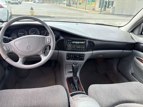 Used 2003 Buick Regal LS w/ LS Luxury Package image 8