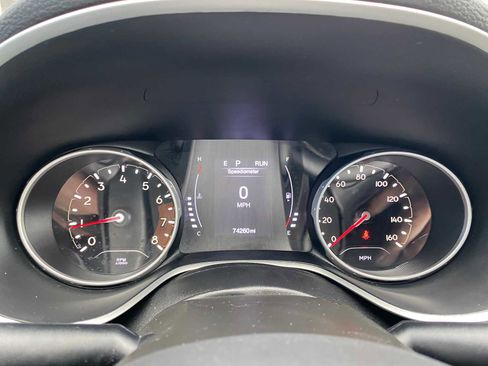 Used 2020 Jeep Compass Latitude w/ Cold Weather Group AWD/4WD image 17