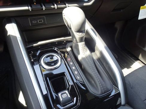 New 2026 Chevrolet Colorado W/T image 9