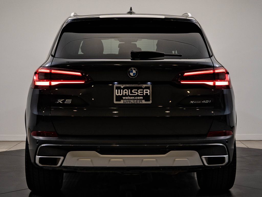Used 2023 BMW X5 xDrive40i AWD/4WD image 7