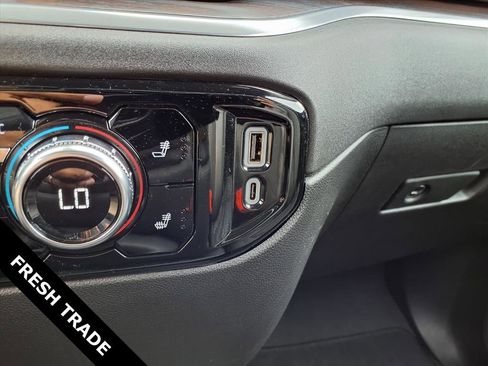 Used 2026 GMC Sierra 1500 SLT RWD image 14
