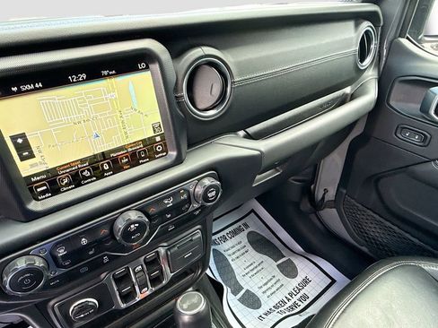 Used 2023 Jeep Wrangler Unlimited Sahara w/ Cold Weather Group AWD/4WD image 24