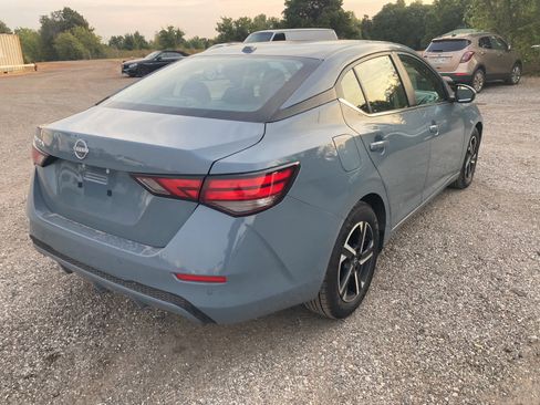 Used 2025 Nissan Sentra SV FWD image 7