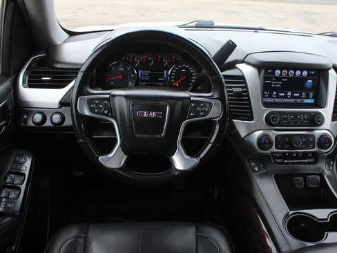 Used 2018 GMC Yukon SLT AWD/4WD image 9