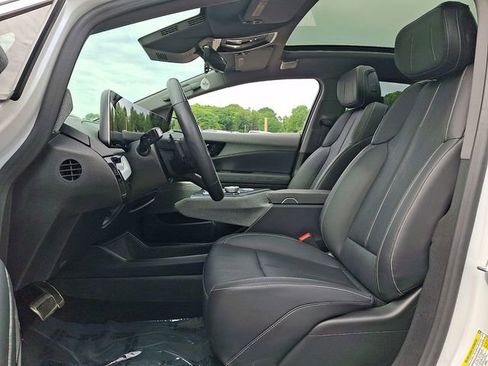Certified 2025 Cadillac Optiq Luxury 2 w/ LPO, Floor Liner Package AWD/4WD image 12