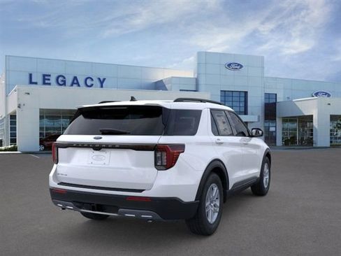 New 2026 Ford Explorer Active image 8