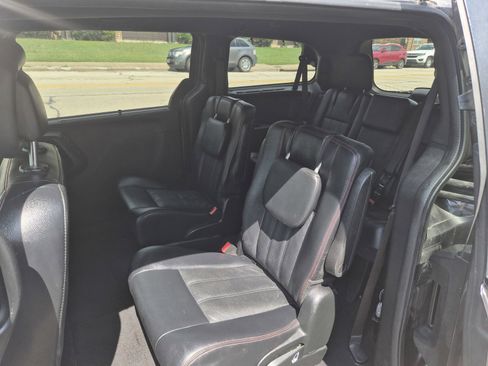 Used 2017 Dodge Grand Caravan GT FWD image 10