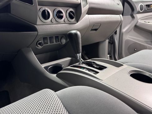 Used 2011 Toyota Tacoma 4x4 Double Cab w/ TRD Off-Road Pkg w/JBL Audio image 18