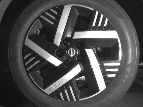 Used 2025 Nissan Kicks SV image 12