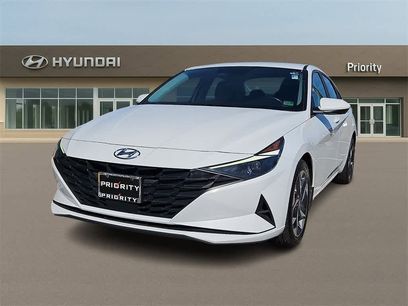 Used 2023 Hyundai Elantra SEL w/ Convenience Package