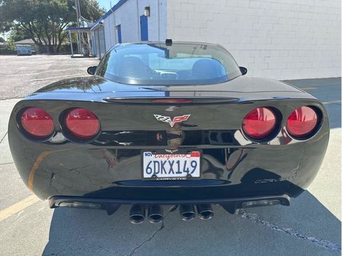 Used 2005 Chevrolet Corvette Coupe w/ Preferred Equipment Group RWD image 8