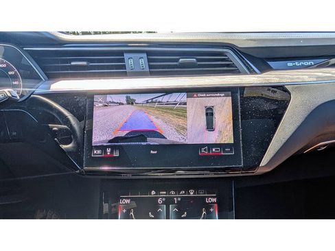 Used 2023 Audi e-tron Chronos image 23