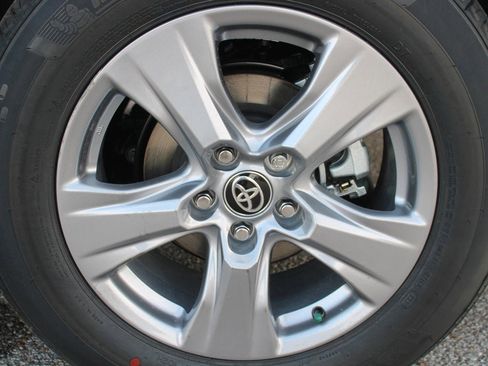 New 2025 Toyota RAV4 XLE image 32