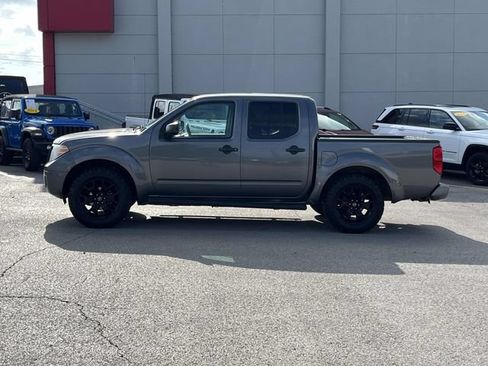 Used 2019 Nissan Frontier SV w/ Value Truck Package AWD/4WD image 6