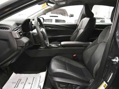 Certified 2025 Toyota Camry XLE FWD image 10