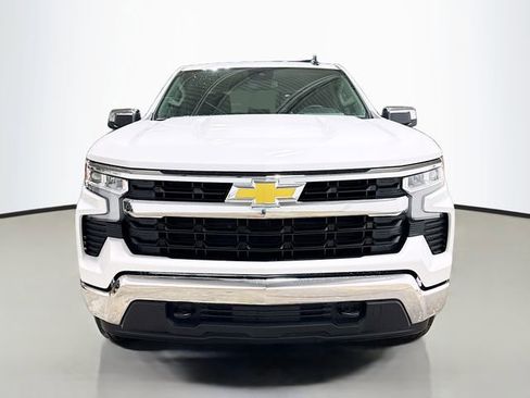 New 2026 Chevrolet Silverado 1500 LT image 3