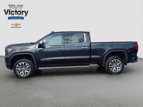 Used 2022 GMC Sierra 1500 Denali w/ Denali Reserve Package AWD/4WD image 4