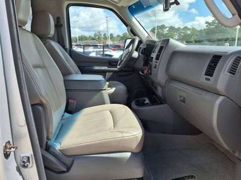 Used 2013 Nissan NV 3500 SL w/ Technology Pkg RWD image 18